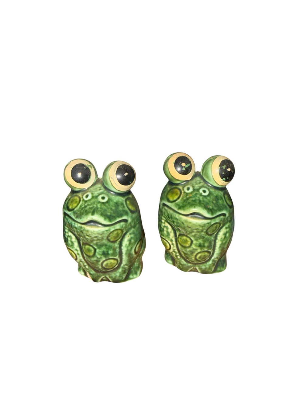 Vintage big eyed frog salt and pepper shakers